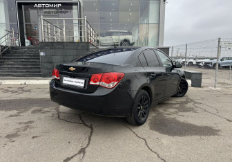 Подержанный автомобиль Chevrolet Cruze Sedan 2011 года (5 фото)