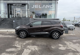Подержанный автомобиль Renault Kaptur 2018 года (8 фото)