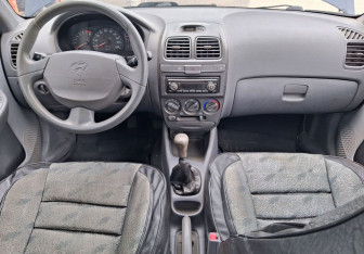 Подержанный автомобиль Hyundai Accent Sedan 2008 года (10 фото)