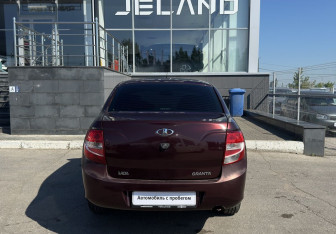 Подержанный автомобиль LADA (ВАЗ) Granta Sedan 2013 года (6 фото)