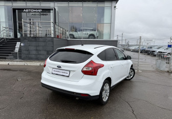 Подержанный автомобиль Ford Focus Hatchback 2012 года (5 фото)