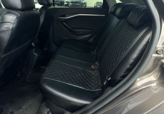 Подержанный автомобиль LADA (ВАЗ) Vesta Sedan 2018 года (12 фото)