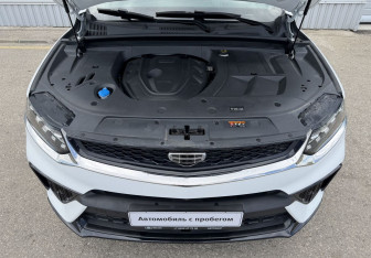 Подержанный автомобиль Geely Tugella 2023 года (13 фото)