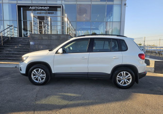 Подержанный автомобиль Volkswagen Tiguan 2014 года (8 фото)