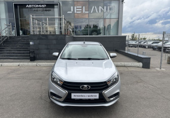Подержанный автомобиль LADA (ВАЗ) Vesta Sedan 2019 года (2 фото)