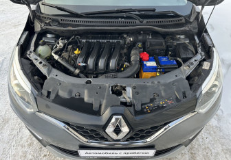 Подержанный автомобиль Renault Kaptur 2017 года (13 фото)