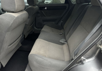 Подержанный автомобиль Daewoo Gentra Sedan 2014 года (12 фото)