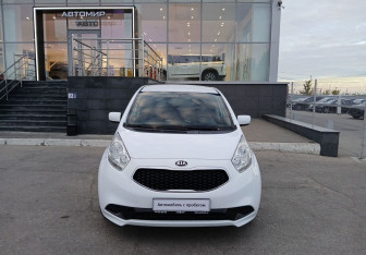 Подержанный автомобиль Kia Venga 2015 года (2 фото)