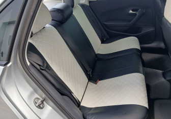 Подержанный автомобиль Volkswagen Polo Sedan 2011 года (12 фото)