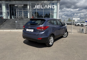 Подержанный автомобиль Hyundai ix35 2013 года (5 фото)