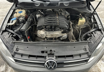 Подержанный автомобиль Volkswagen Touareg 2014 года (13 фото)