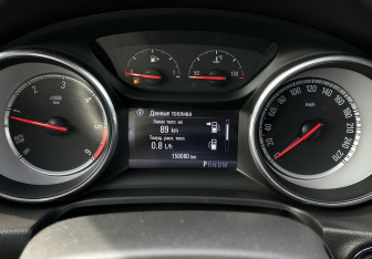 Подержанный автомобиль Opel Insignia Liftback 2018 года (9 фото)