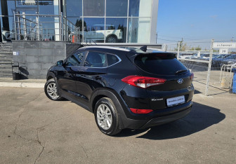 Подержанный автомобиль Hyundai Tucson 2017 года (7 фото)