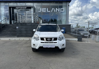 Подержанный автомобиль Nissan X-Trail 2014 года (2 фото)