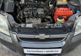 Подержанный автомобиль Chevrolet Aveo Sedan 2007 года (14 фото)