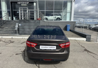 Подержанный автомобиль LADA (ВАЗ) Vesta Sedan 2019 года (6 фото)