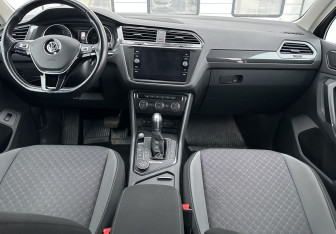 Подержанный автомобиль Volkswagen Tiguan 2017 года (10 фото)