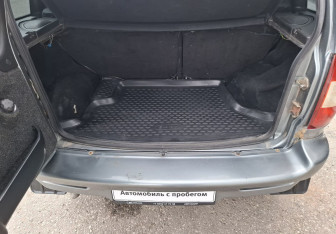 Подержанный автомобиль Chevrolet Niva 2008 года (15 фото)