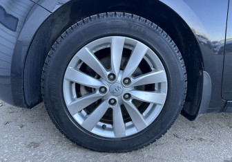 Подержанный автомобиль Kia Cerato Sedan 2015 года (14 фото)