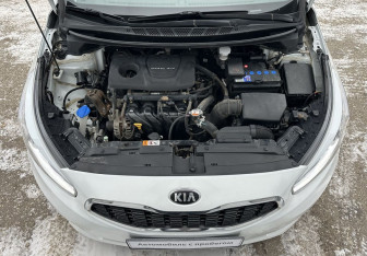 Подержанный автомобиль Kia Ceed Hatchback 2017 года (13 фото)