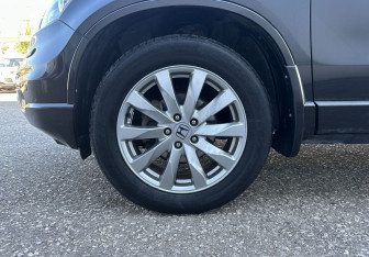 Подержанный автомобиль Honda CR-V 2011 года (15 фото)