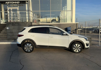 Подержанный автомобиль Kia Rio Hatchback 2019 года (4 фото)