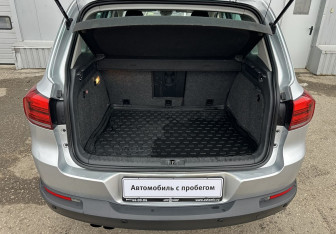 Подержанный автомобиль Volkswagen Tiguan 2015 года (15 фото)