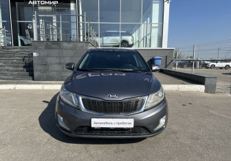 Подержанный автомобиль Kia Rio Sedan 2013 года (2 фото)