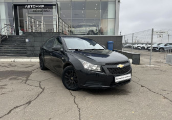 Подержанный автомобиль Chevrolet Cruze Sedan 2011 года (3 фото)