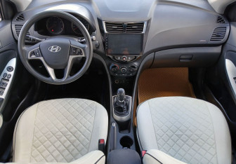 Подержанный автомобиль Hyundai Solaris Hatchback 2015 года (10 фото)