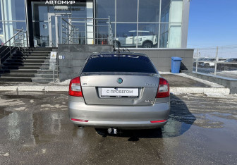 Подержанный автомобиль Skoda Octavia Liftback 2012 года (6 фото)