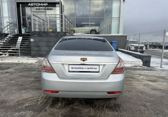 Подержанный автомобиль Geely Emgrand EC7 Sedan 2013 года (6 фото)