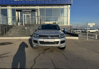 Подержанный автомобиль Volkswagen Touareg 2012 года (2 фото)