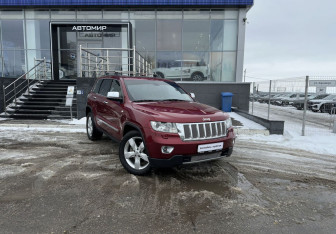 Подержанный автомобиль Jeep Grand Cherokee 2012 года (3 фото)