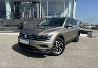 Подержанный автомобиль Volkswagen Tiguan 2018 года (1 фото)