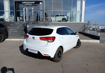 Подержанный автомобиль Kia Rio Hatchback 2016 года (5 фото)