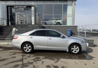 Подержанный автомобиль Toyota Camry Sedan 2009 года (4 фото)