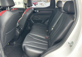 Подержанный автомобиль Haval H3 2024 года (12 фото)