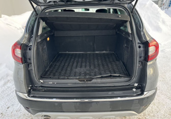 Подержанный автомобиль Renault Kaptur 2017 года (15 фото)