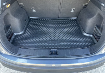 Подержанный автомобиль Geely Coolray 2021 года (13 фото)