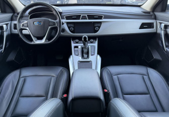 Подержанный автомобиль Geely Atlas 2019 года (10 фото)