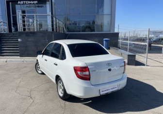 Подержанный автомобиль LADA (ВАЗ) Granta Sedan 2018 года (7 фото)