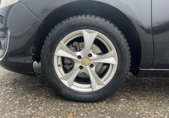 Подержанный автомобиль Citroen C4 Sedan 2013 года (14 фото)