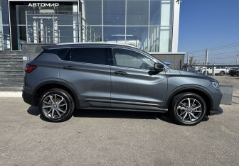 Подержанный автомобиль Geely Coolray 2021 года (4 фото)