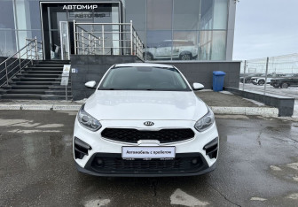 Подержанный автомобиль Kia Cerato Sedan 2019 года (2 фото)