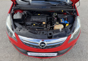 Подержанный автомобиль Opel Corsa 2011 года (14 фото)