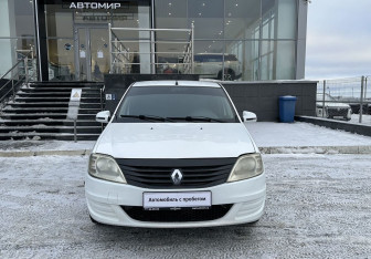 Подержанный автомобиль Renault Logan Sedan 2011 года (2 фото)