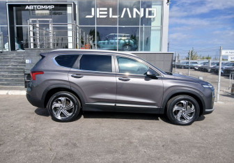 Подержанный автомобиль Hyundai Santa Fe 2021 года (4 фото)