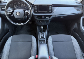Подержанный автомобиль Skoda Rapid Liftback 2021 года (10 фото)