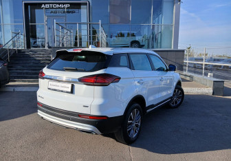 Подержанный автомобиль Geely Atlas Pro 2023 года (5 фото)